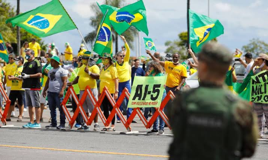 DIREITA BRASILEIRA FOI DESTRUÍDA PELO BOLSONARISMO