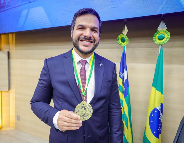 Pode-se cassar o vice sem cassar o titular?