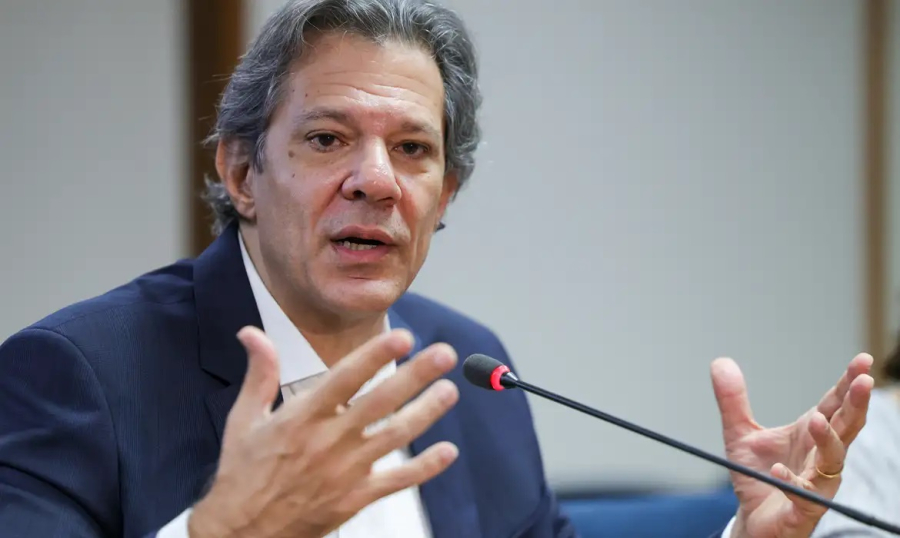 Suspensão de tarifas dos EUA favorece o Brasil, diz ministro Haddad