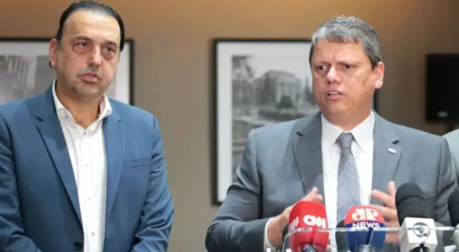 Vice de Tarcísio é investigado por lavagem milionária de dinheiro em paraíso fiscal