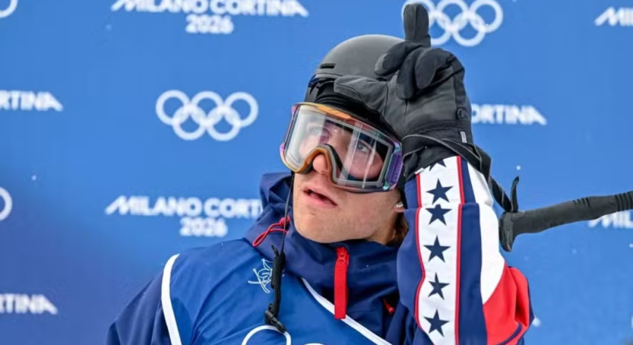 Atleta americano faz o 'L' de Lula nos Jogos Olímpicos de Inverno e irrita Trump