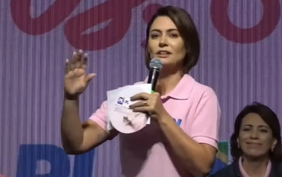 INTRIGA: Michelle não fará campanha para Flávio Bolsonaro