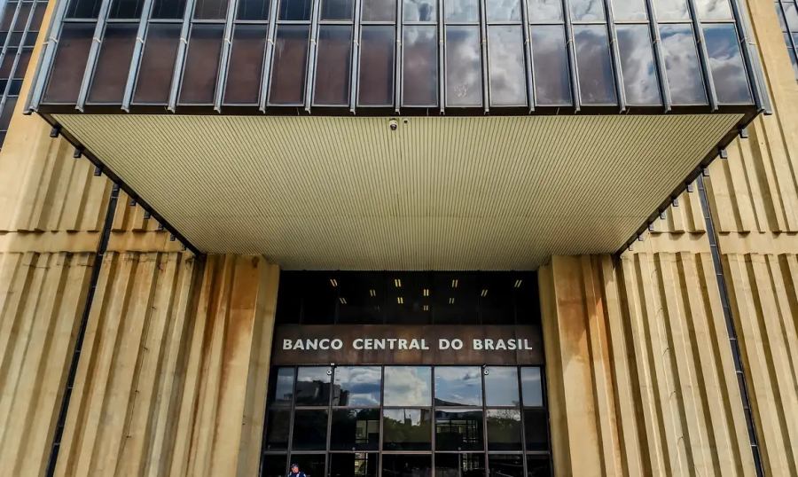 Mercado reduz novamente previsão da Selic para o fim do ano