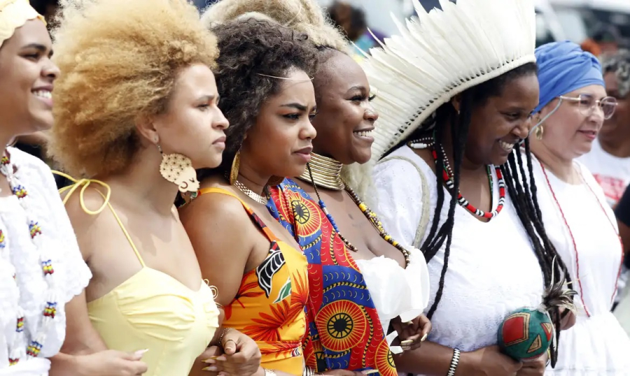 Em todo o mundo, mulheres possuem apenas 64% dos direitos dos homens