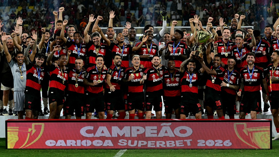 Nos pênaltis, Flamengo vence Fluminense e conquista o Cariocão