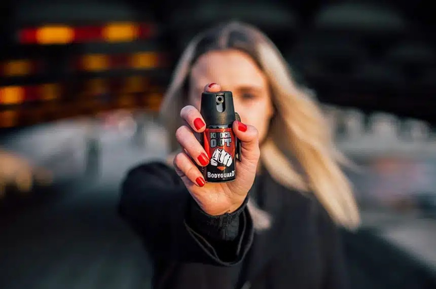 Câmara aprova venda e posse de spray de pimenta para mulheres como forma de autodefesa