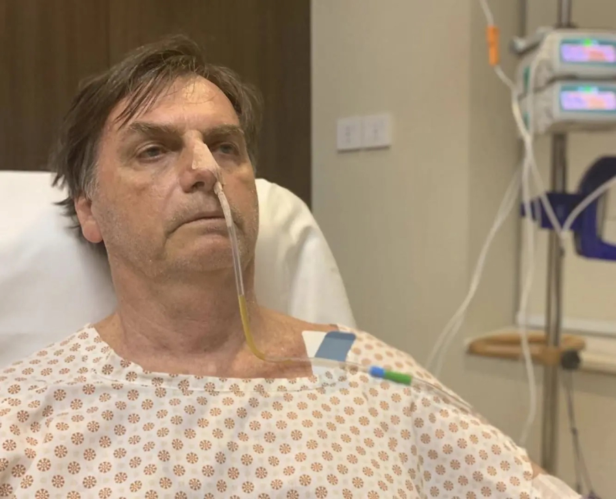 Doença de Bolsonaro seria uma farsa, denunciam redes sociais