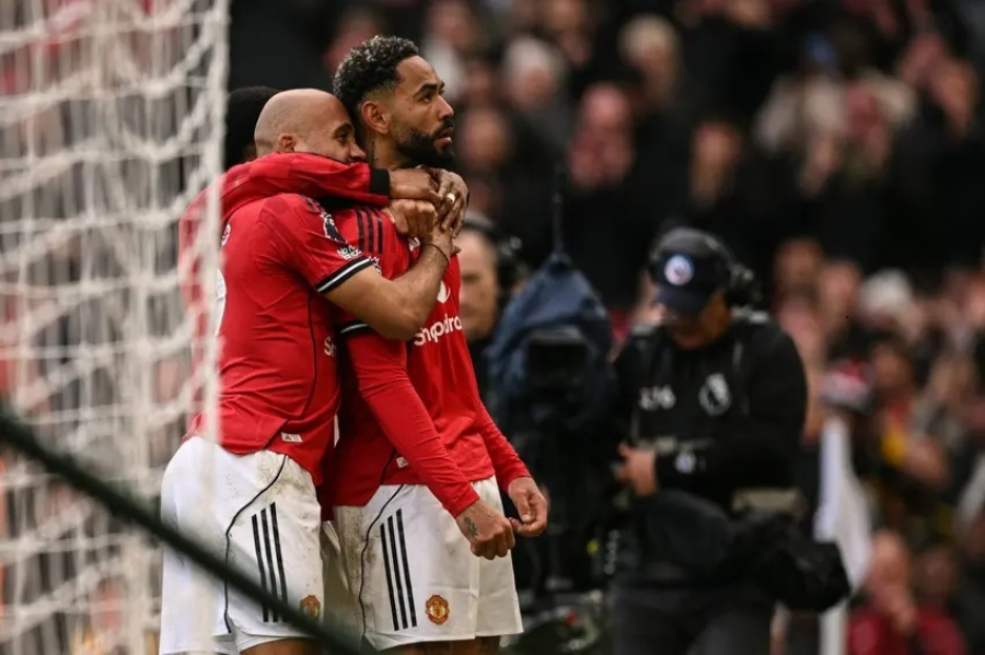 Casemiro e Matheus Cunha somam 25% dos gols do Manchester United na Premier League