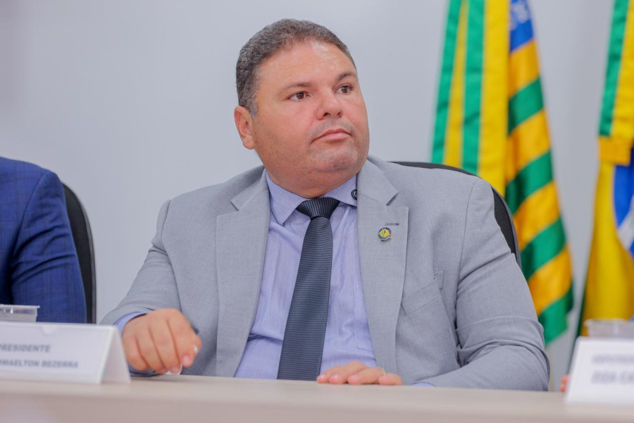 Quem tem apoio dos prefeitos