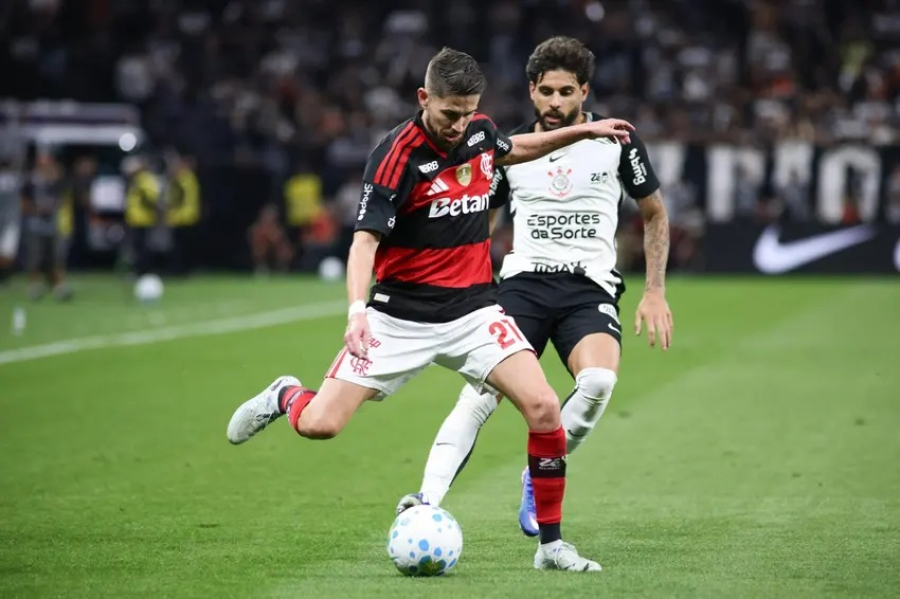 Corinthians e Flamengo empatam por 1 a 1 em duelo equilibrado pelo Brasileirão