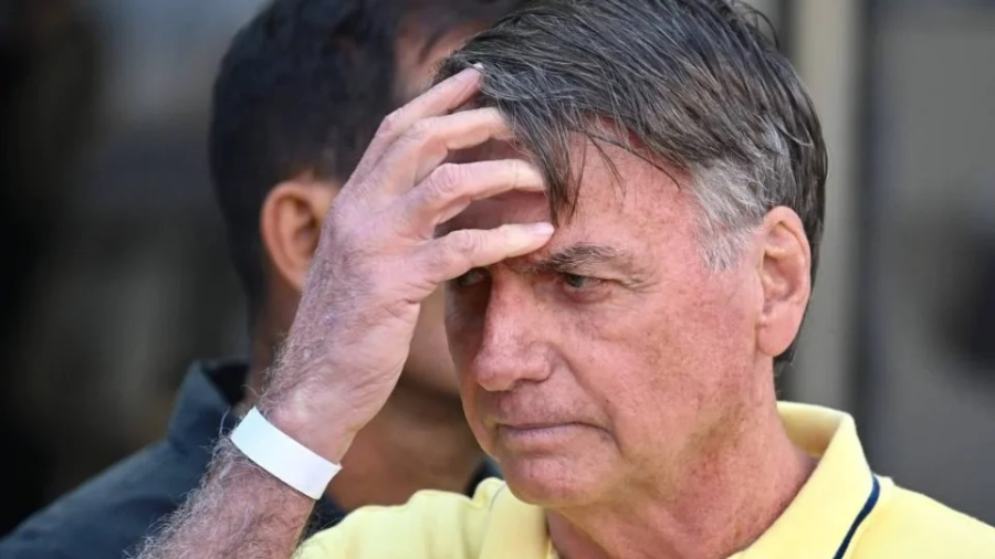 Com tornozeleira, STF mantém controle rígido sobre Bolsonaro na domiciliar