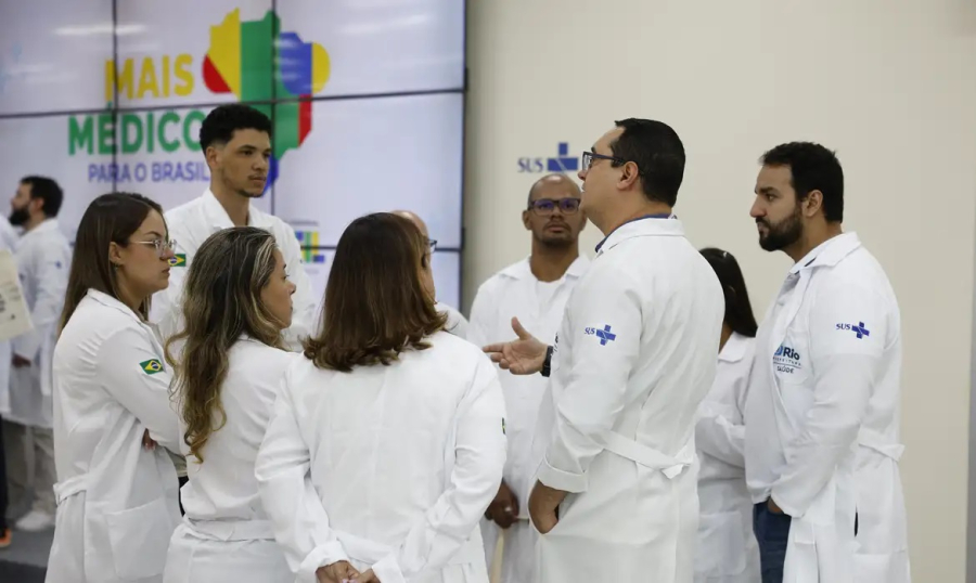 Agora Tem Especialistas: médicos selecionados devem formalizar adesão