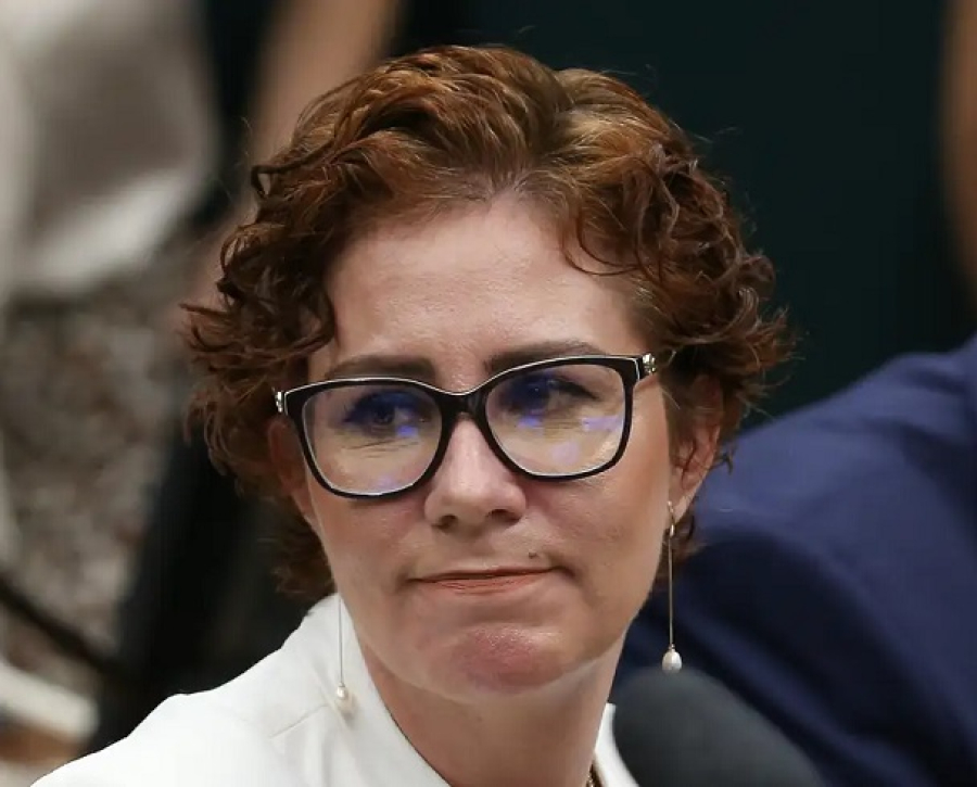 Justiça italiana autoriza extradição de Carla Zambelli ao Brasil