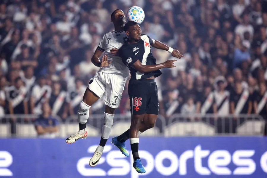 Com golaço de Matheus Martins, Botafogo vence Vasco de virada