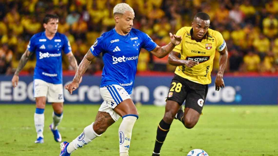 Cruzeiro tem reestreia 'dos sonhos' na Libertadores e vence Barcelona de Guaiaquil
