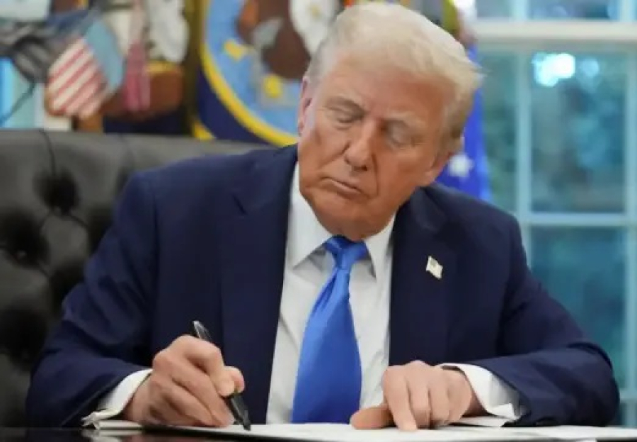 DONALD TRUMP AFUNDOU A ECONOMIA DOS ESTADOS UNIDOS COM TARIFAS E GASTOS COM GUERRAS