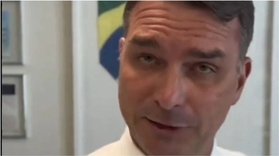 Estadão tira “esqueletos” de Flávio Bolsonaro do armário e mostra que candidato do PL não unifica a elite