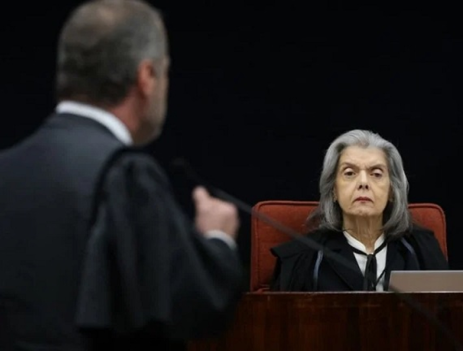 Cármen Lúcia diz que é aconselhada a deixar STF por ataques machistas