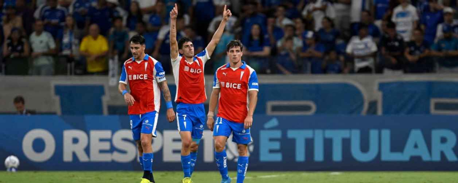 Cruzeiro vacila nos acréscimos e perde para a Universidad Católica