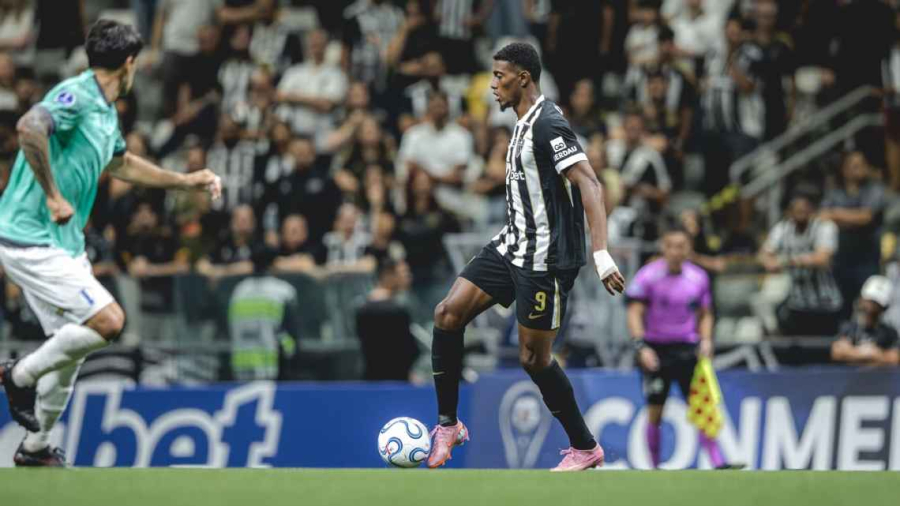 Atlético-MG supera falha de Everson e vence o Juventud-URU