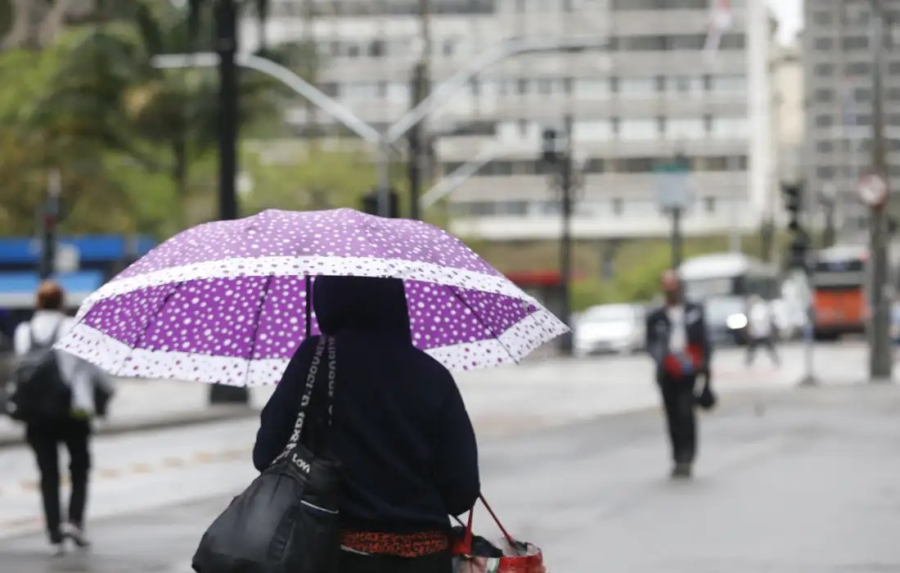 Chuvas: quase mil cidades do Norte e Nordeste estão sob aviso laranja de perigo