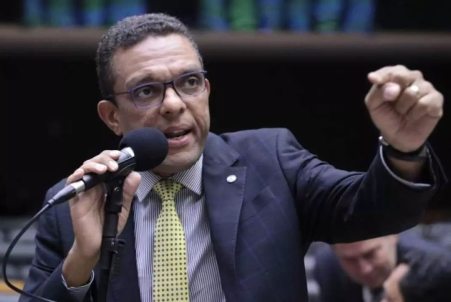 'Bolsonaro é responsável pela quadrilha que acabou com o Rio', aponta Otoni de Paula