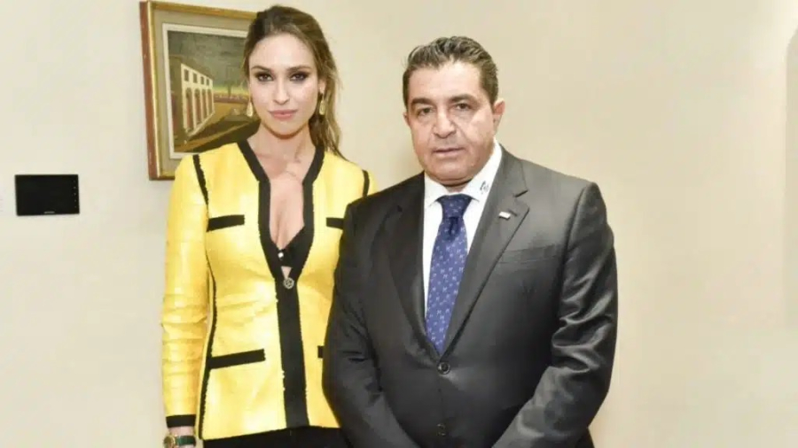 Ex-esposa responde a assessor de Trump que chamou mulheres brasileiras de “p*tas”