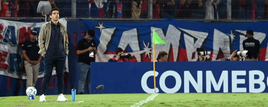 Cerro Porteño reduz 4 metros de campo de jogo contra Palmeiras