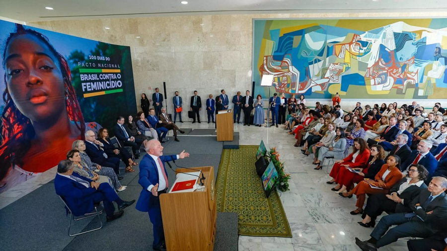 Lula defende pacto nacional contra feminicídio
