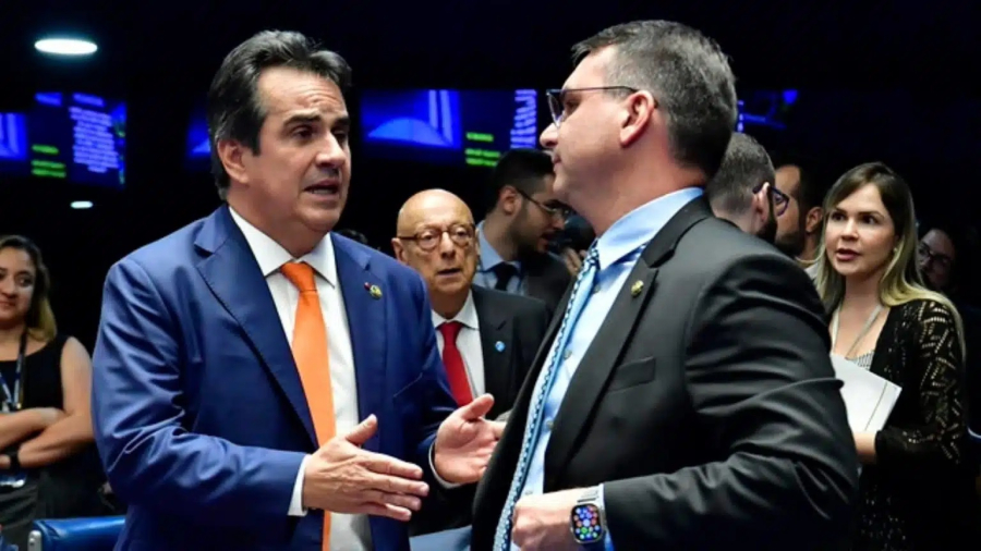 Crise entre Flávio Bolsonaro e Ciro Nogueira amplia dúvidas no Centrão sobre 2026 