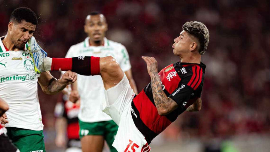 Carrascal pede desculpas por expulsão na derrota do Flamengo