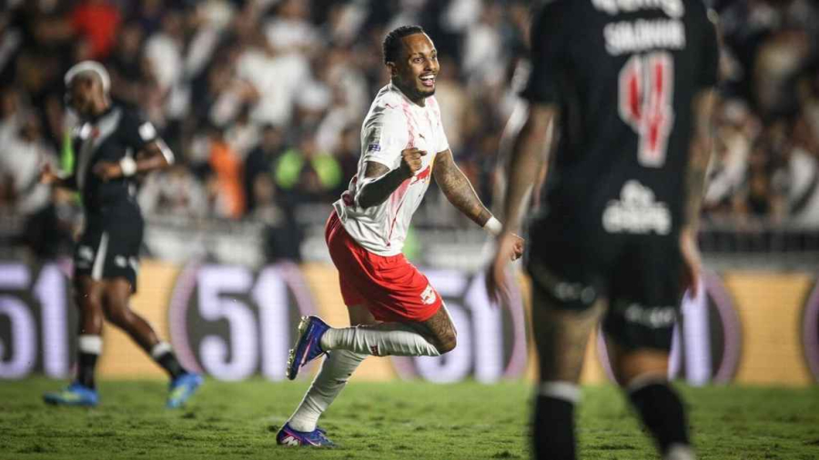 Vasco é atropelado pelo Bragantino em São Januário