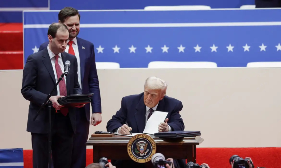 Sob pretexto de trabalho forçado, Trump amplia cerco ao Brasil com nova tarifa de 12,5%
