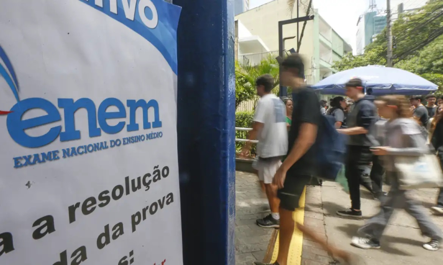Enem 2026: estudante do Pé-de-Meia é isento da taxa de inscrição
