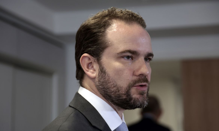 Novo Desenrola já beneficiou 6 milhões de pessoas, diz ministro Dario Durigan