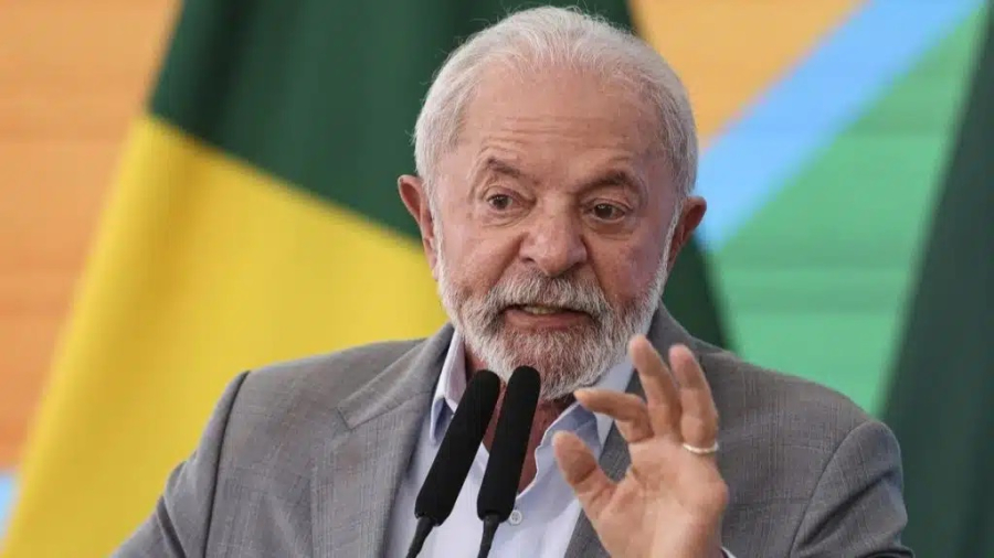 Quaest: Lula é o mais patriota para quase metade dos eleitores, à frente de Flávio Bolsonaro