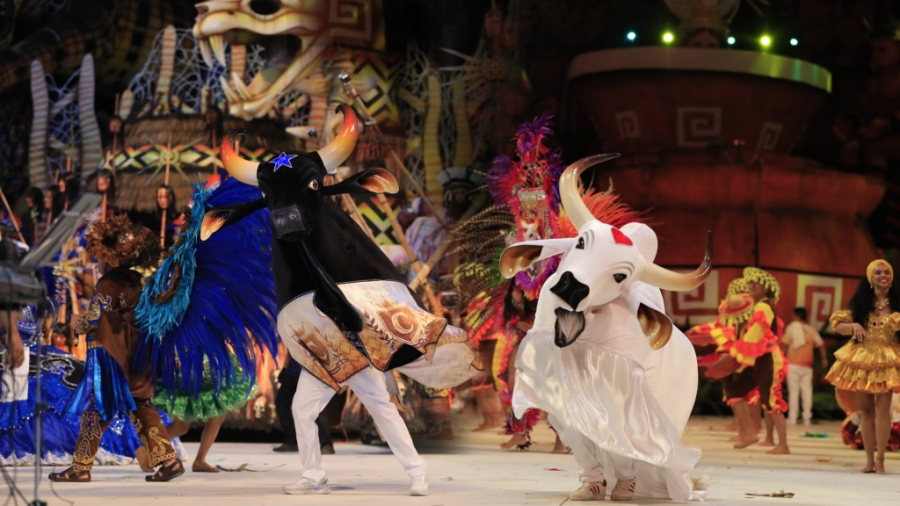 FESTIVAL DE PARINTINS: Caprichoso e Garantido voltam a se enfrentar no Bumbódromo