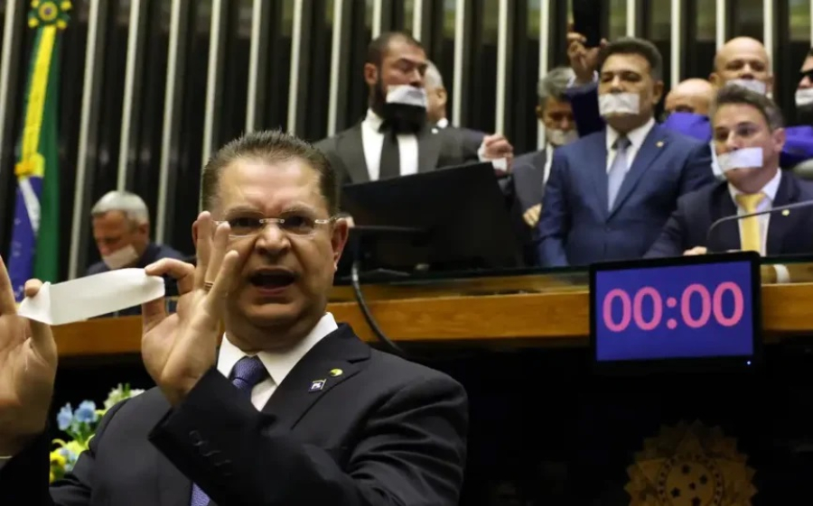PF apura R$ 15,5 mi em saques e empresas sem funcionários em caso ligado a Sóstenes