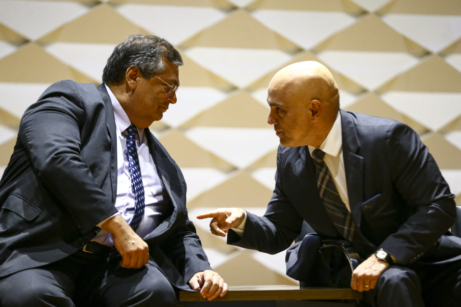 Moraes e Dino dão ultimato a tribunais por suspeita de pagamentos de penduricalhos ilegais