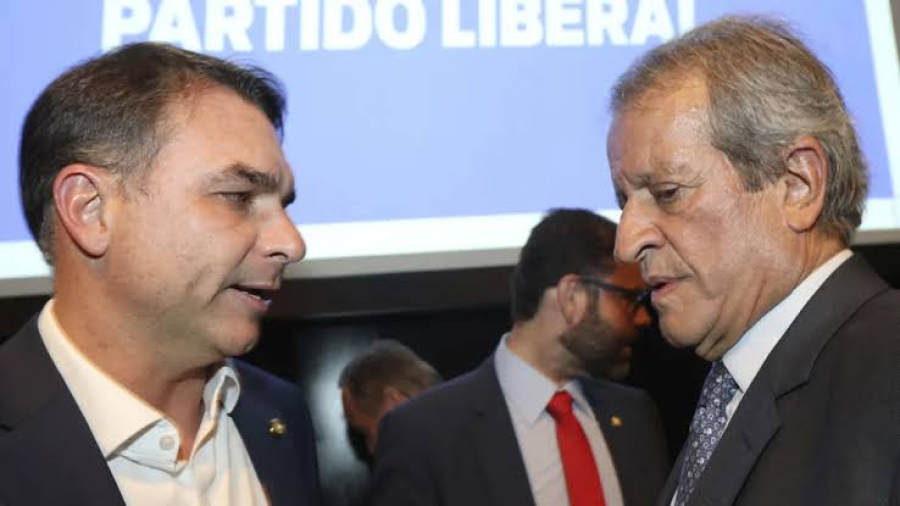 DESGASTE POLÍTICO DE FLÁVIO BOLSONARO SE INTENSIFICA A CADA MOMENTO