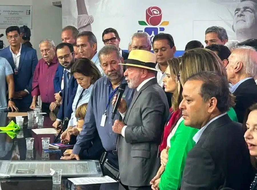 “A gente vai derrotar todos”: Lula desafia Rubio a fazer campanha para Flávio Bolsonaro no Brasil
