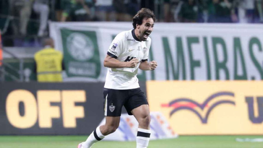 Atlético-MG vence o Palmeiras e vê vantagem para o Flamengo diminuir