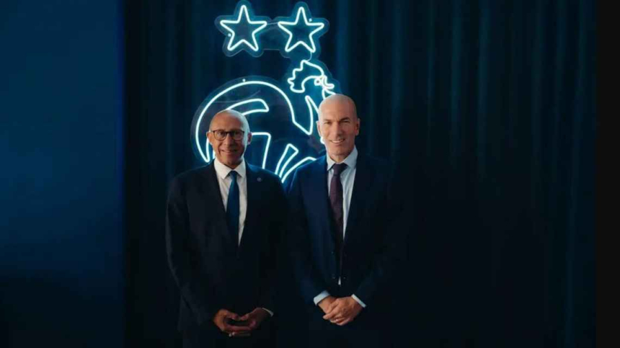 França confirma Zinedine Zidane como novo técnico após saída de Didier Deschamps