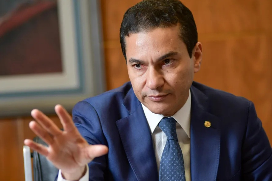 Republicanos diz a Flávio Bolsonaro que partido não quer aliança e ficará neutro na eleição