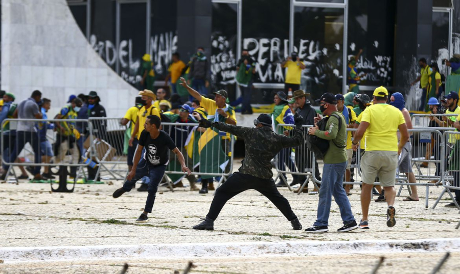 DOENÇAS DA MENTE AFETAM O BOLSONARISMO
