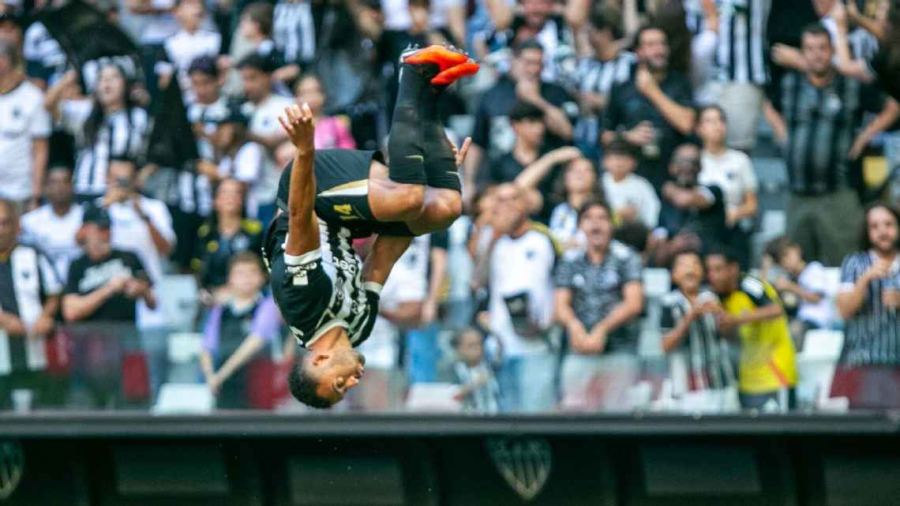 Com time misto, Atlético-MG passa por cima do Grêmio