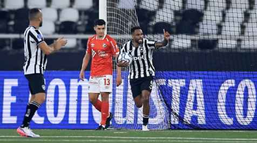 Botafogo marca no começo, mas não reverte goleada do Cienciano