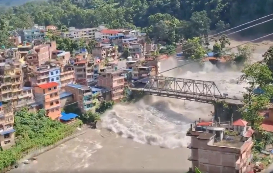 Mar de lama no Nepal deixa 384 turistas desaparecidos; 291 são estrangeiros; veja vídeo