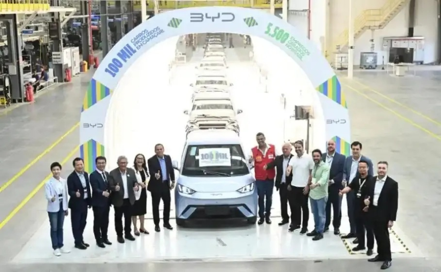China passa a líder mundial na indústria automobilística com revolução dos carros elétricos