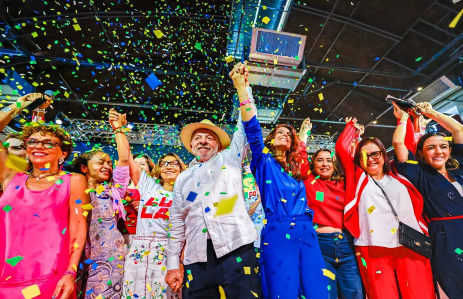 LULA: VOTO FEMININO DEFINIRÁ O DESTINO DO PAÍS